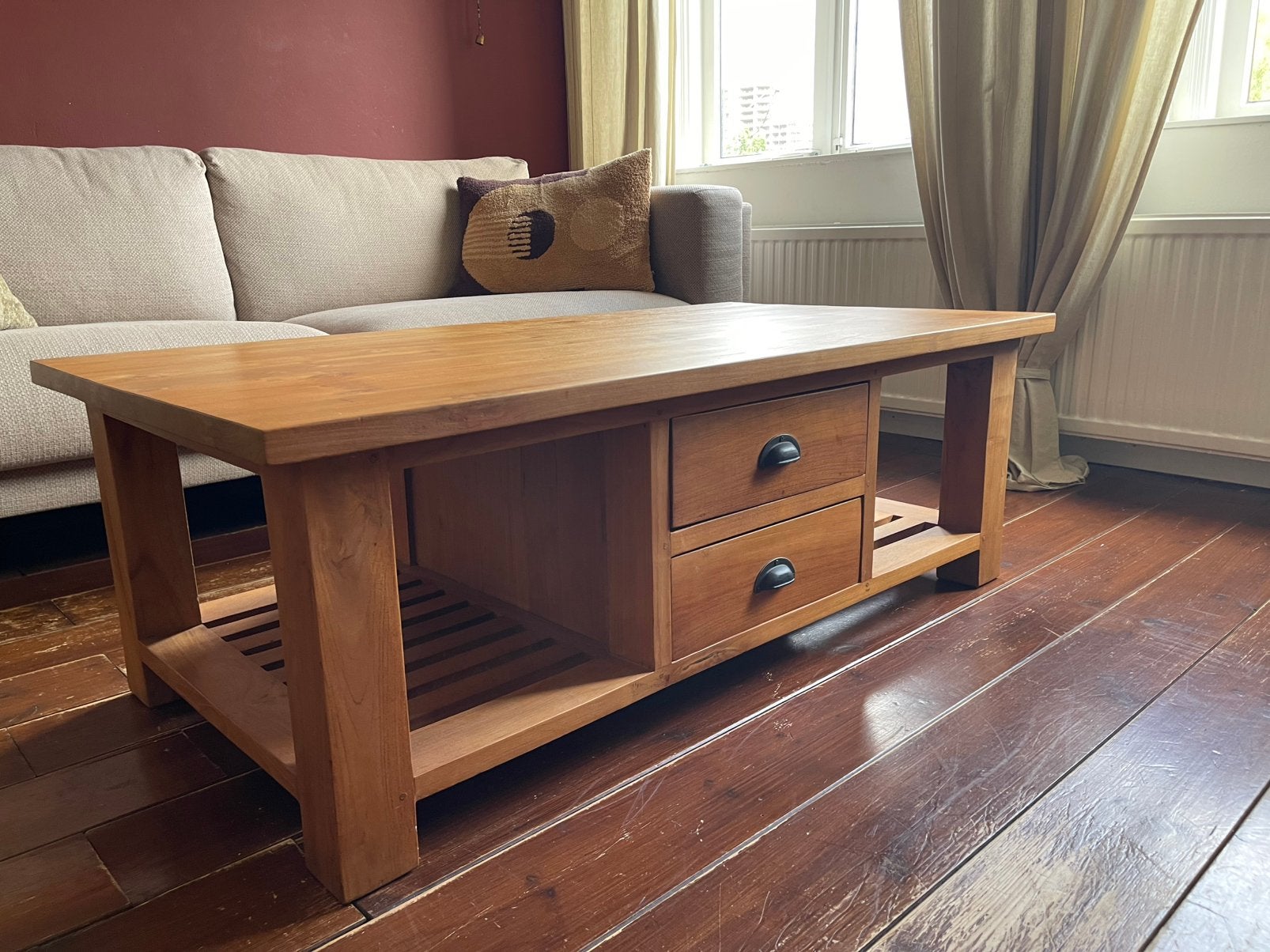 Op maat gemaakte houten salontafel uit Indonesie, Huis en Inrichting, Ophalen, Gebruikt, 100 tot 150 cm, 50 tot 100 cm