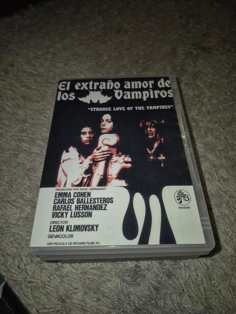 SGRANGE LOVE OF THE VAMPIRES. SPANISH HORROR. LEON KLIMOVSKY, Cd's en Dvd's, Cassettebandjes, Ophalen of Verzenden, Zo goed als nieuw