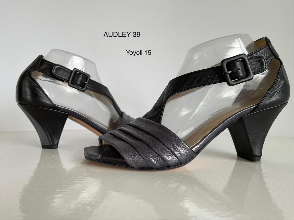 15) Audley leren sandalen zwart/grijs/zilver maat 39.5, Overige kleuren, Zo goed als nieuw, Sandalen of Muiltjes, Ophalen of Verzenden