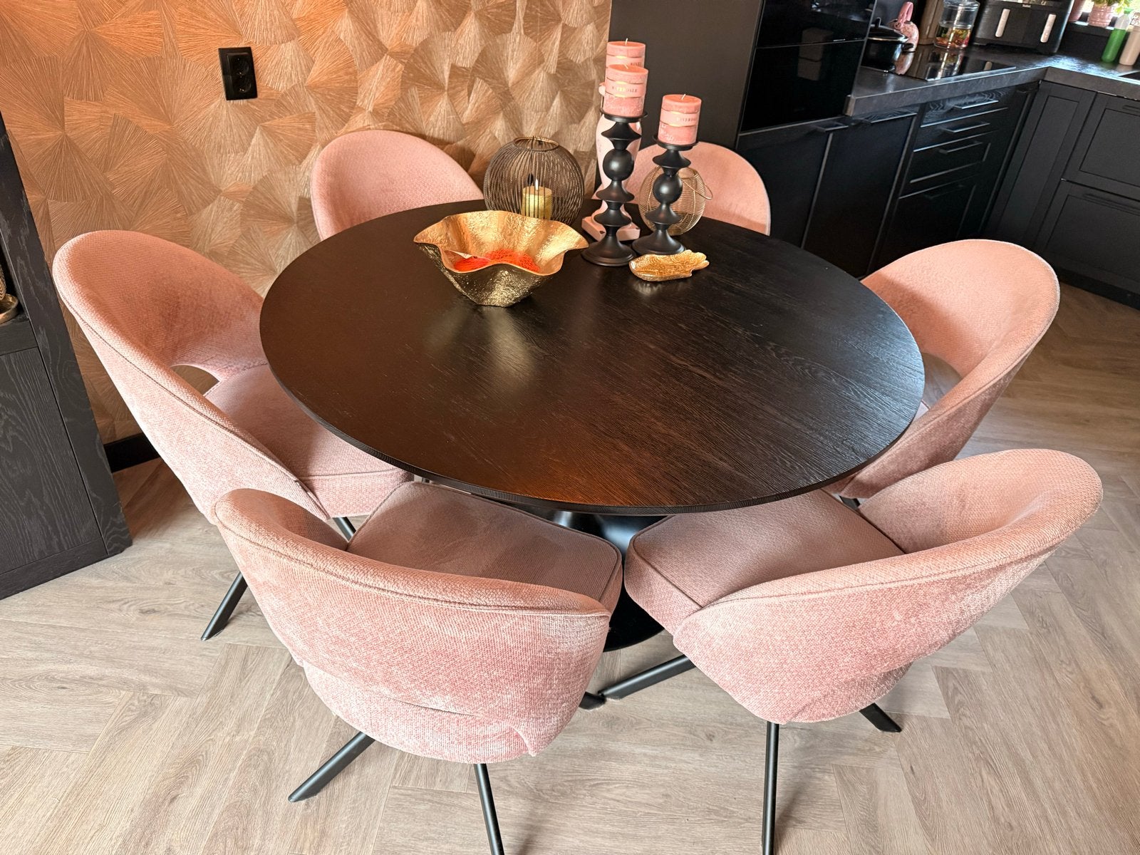 Splinternieuwe ronde eetkamertafel 140cm met 6 stoelen, Ophalen, 100 tot 150 cm, Rond, Zo goed als nieuw