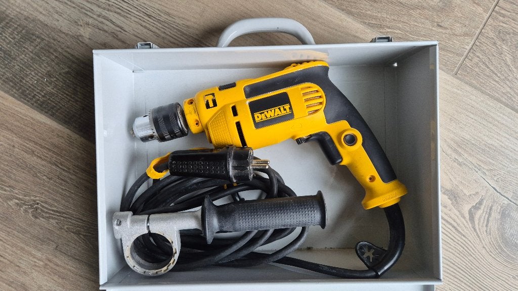 DeWalt DWD024 Klopboormachine (750W) in stalen koffer, Boormachine, 600 watt of meer, Ophalen of Verzenden, Klopboormechanisme