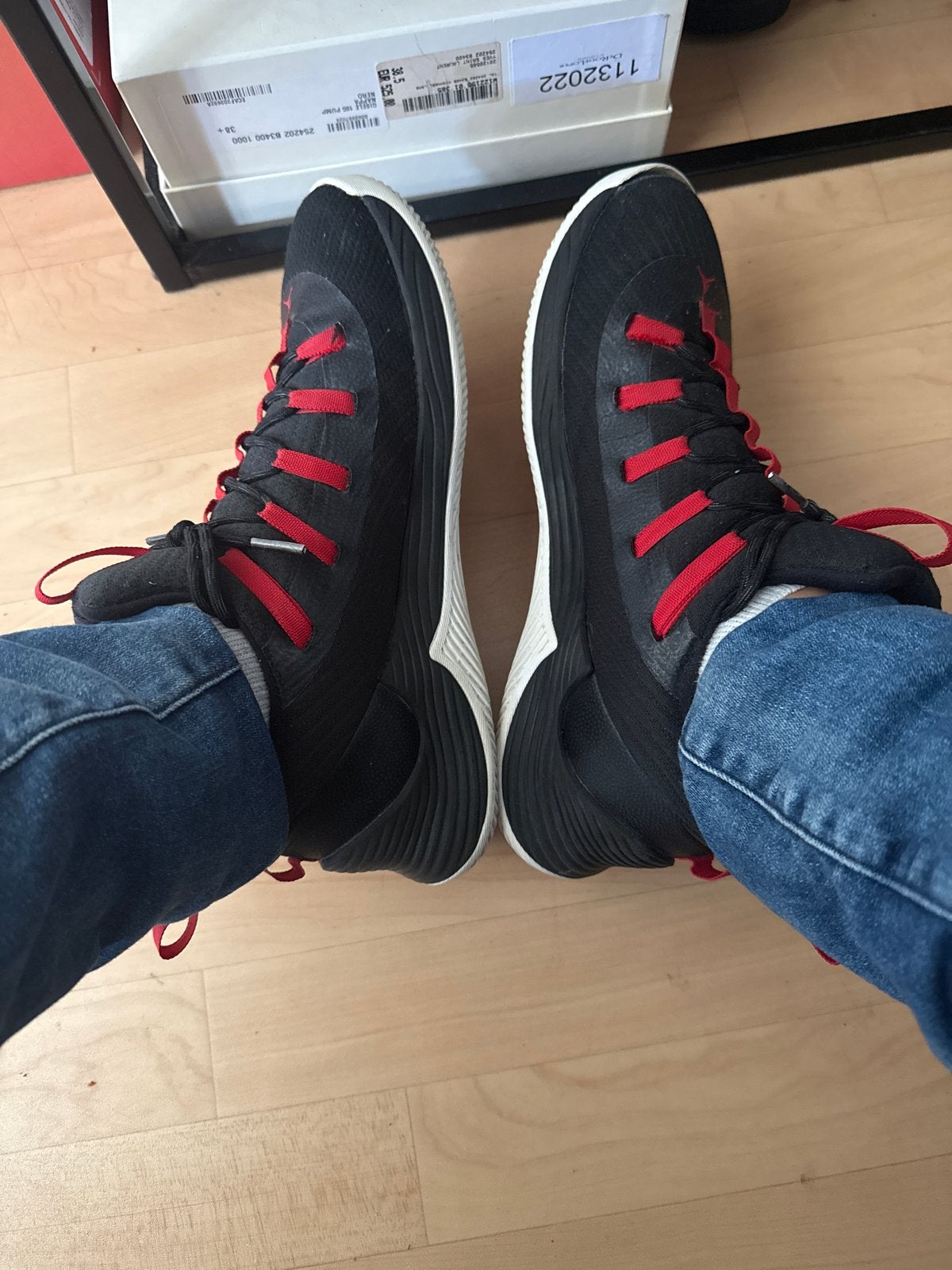 een Nike Air Jordan Ultra Fly 2 Low 42,5, Ophalen of Verzenden, Gedragen, Zwart, Sneakers of Gympen