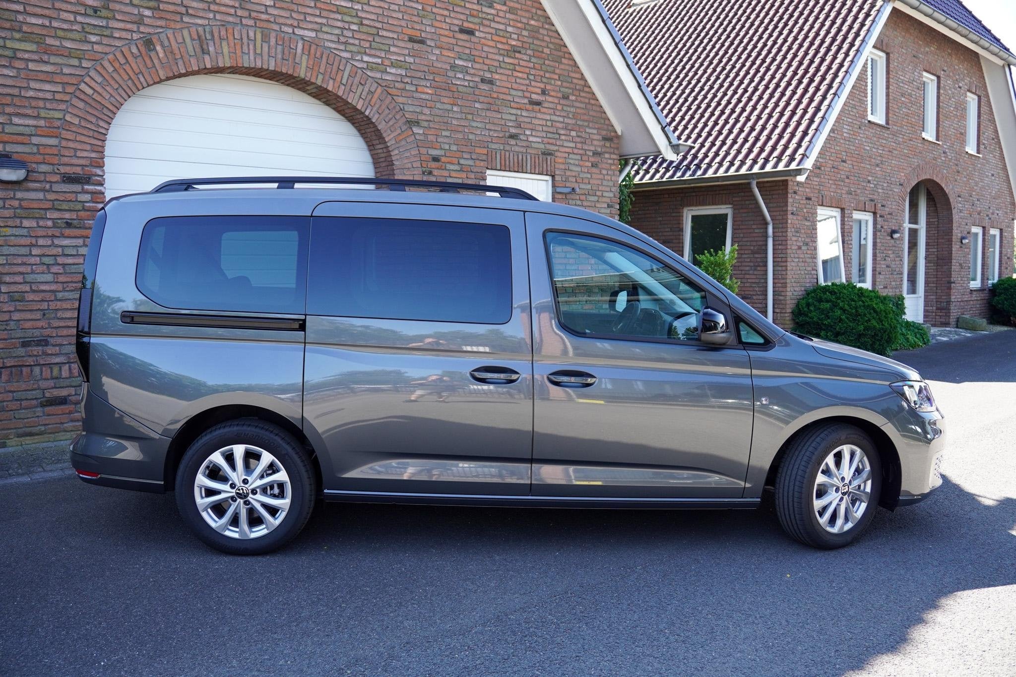 Volkswagen Caddy Maxi 1.5 TSI Hybride Life 7 Zits Apple Carp, Auto's, Volkswagen, Stof, Euro 6, 4 cilinders, 150 min