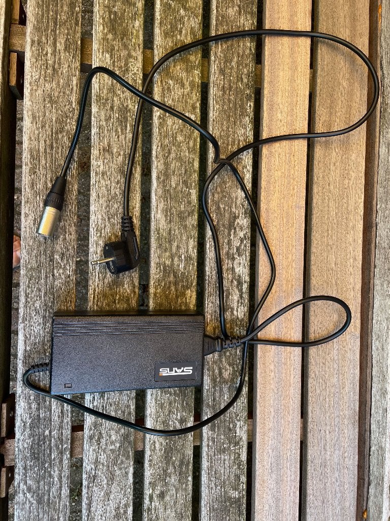 Originele Knaap e-bike oplader, Fietsen en Brommers, Ophalen of Verzenden, Gebruikt, Knaap