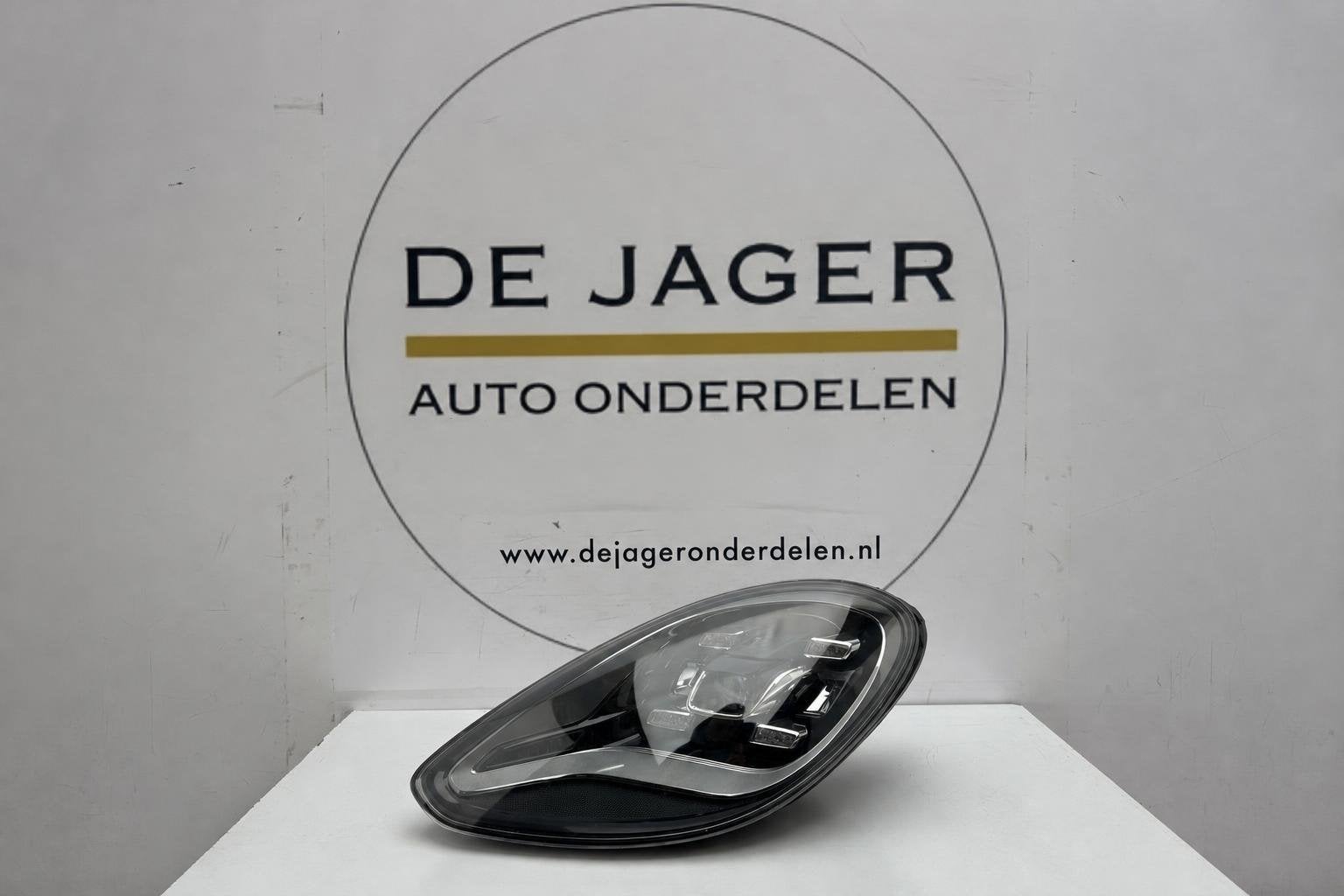 Porsche Panamera 971 Full LED koplamp links 92102N7100, Auto-onderdelen, Gebruikt, Porscheplatz 1
70435  Stuttgart, DE, Porsche