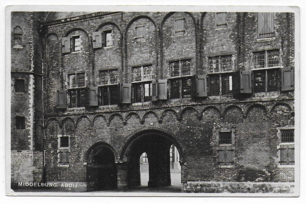 Middelbug Abdij - oude gelopen ansichtkaart B7421, Ophalen of Verzenden, 1940 tot 1960, Gelopen