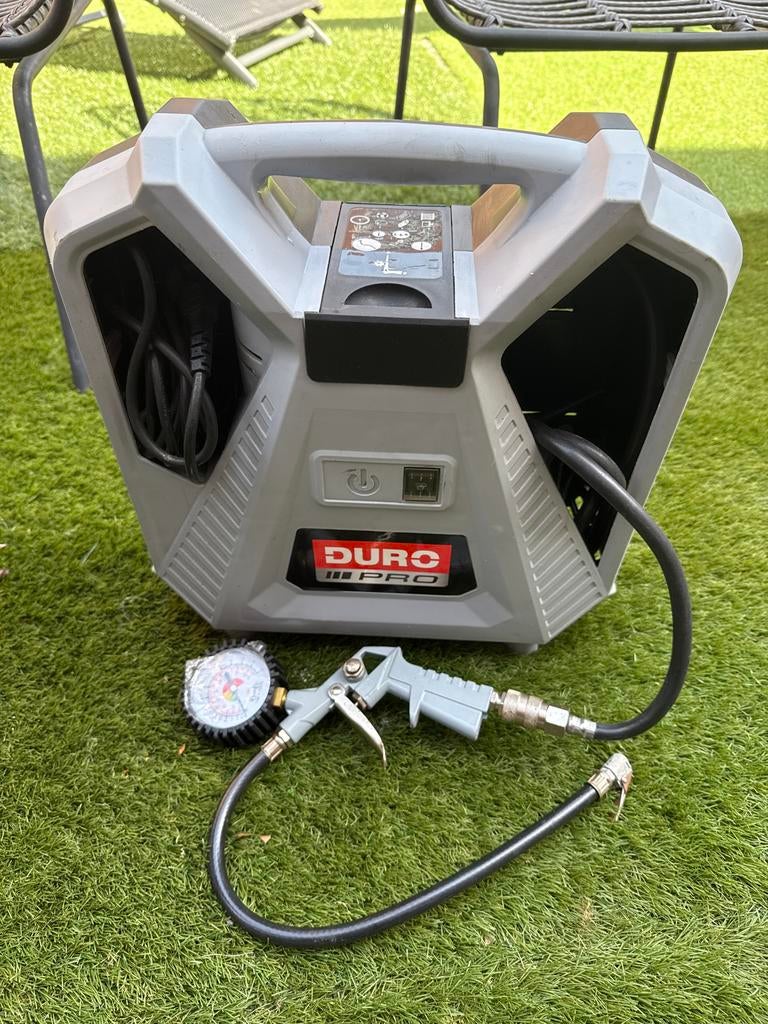 Duro Pro draagbare compressor, Doe-het-zelf en Verbouw, Compressors, 6 tot 10 bar, Ophalen of Verzenden, Zo goed als nieuw, Minder dan 200 liter/min
