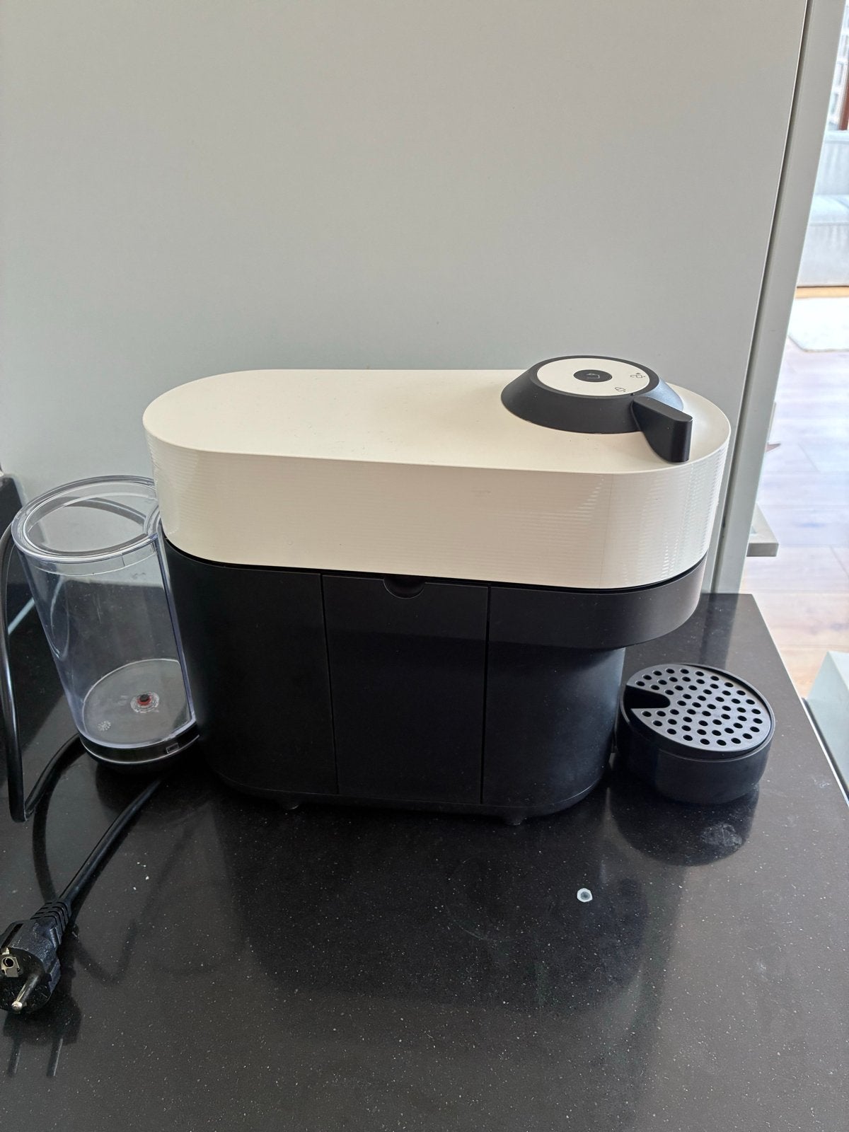 Nespresso Vertuo Pop Koffiemachine - Zwart/Wit, Koffiemachine, Ophalen of Verzenden, Zo goed als nieuw, 1 kopje