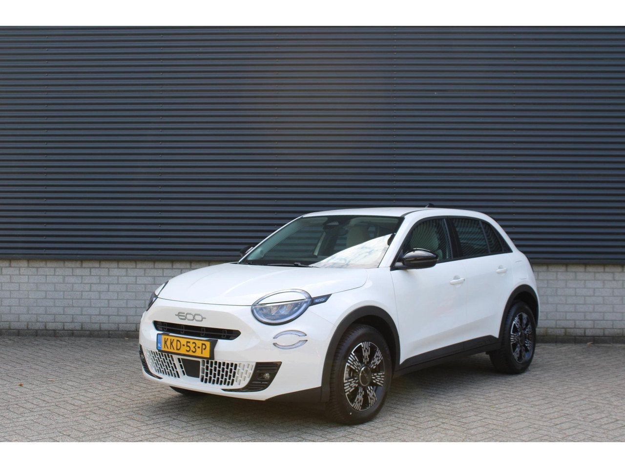 Fiat 600 1.2 Hybrid Sport (bj 2026, automaat), Auto's, Automaat, 145 pk, Gebruikt, 1199 cc