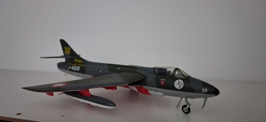 HUNTER  MK 58 SWISS, Overige merken, 1:72 tot 1:144, Ophalen of Verzenden, Zo goed als nieuw