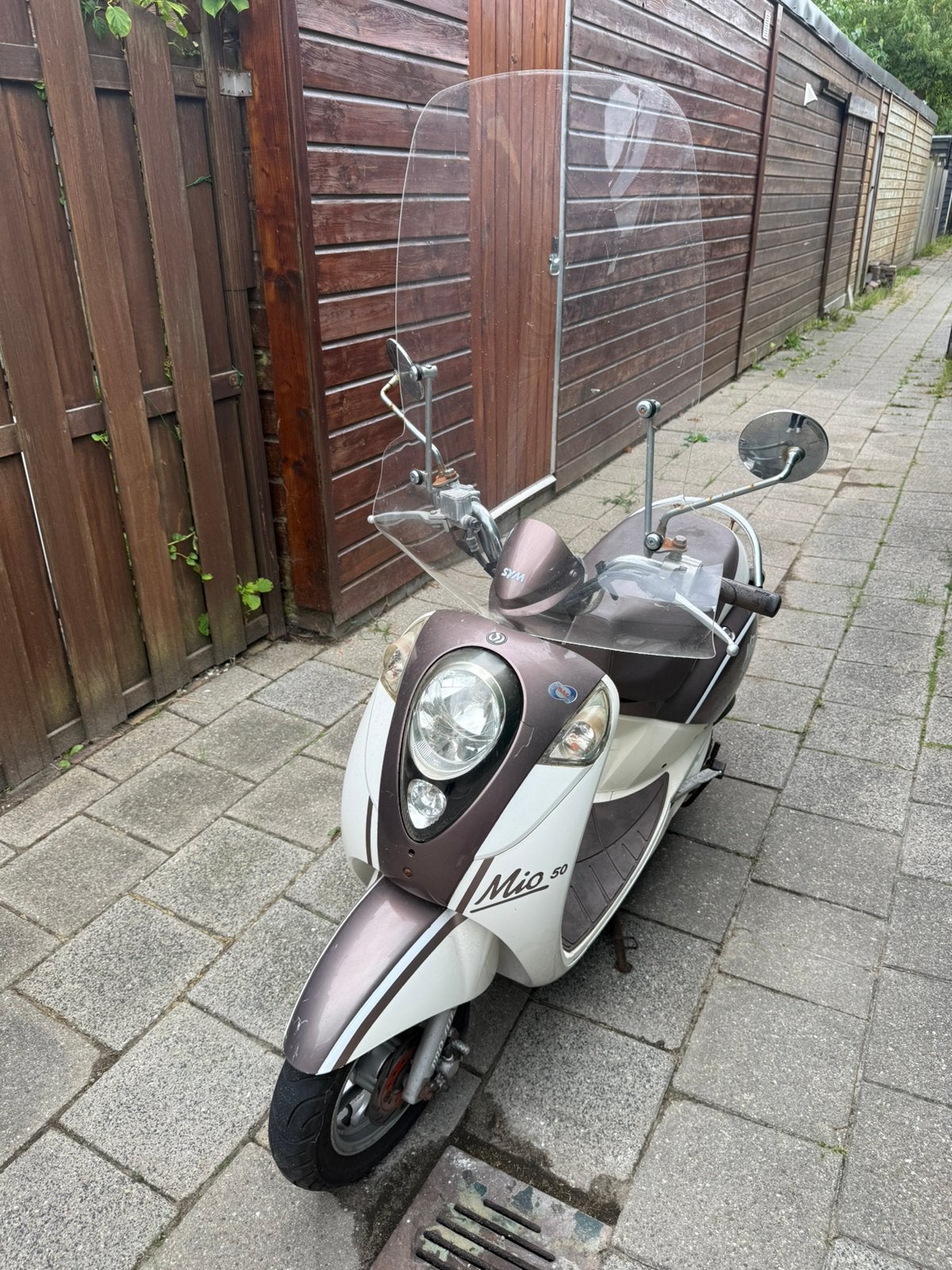 Sym mio 50cc op brom, Fietsen en Brommers, Ophalen, Zo goed als nieuw