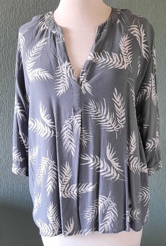 Blouse Grijs Primark mt.44, Primark, Maat 42/44 (L), Ophalen of Verzenden, Zo goed als nieuw