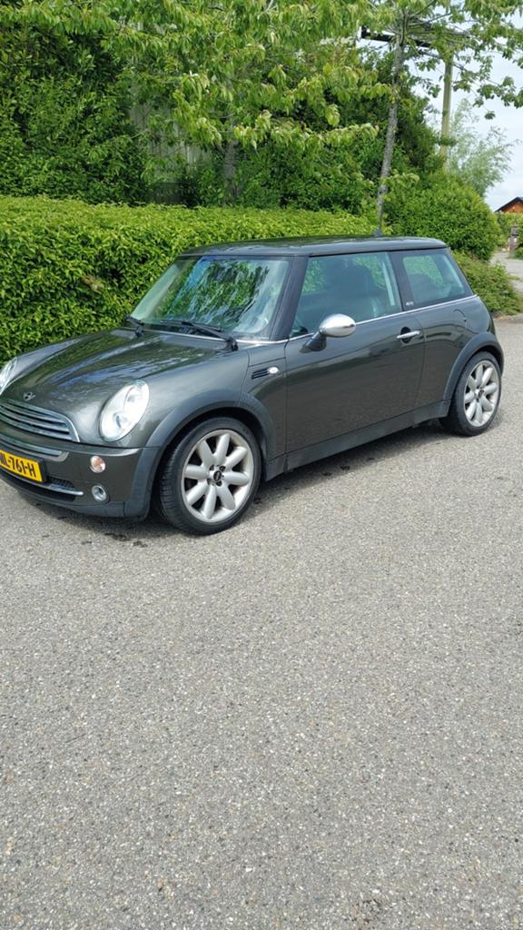 Mini 1.6 16V ONE 2005 Grijs, Auto's, Mini, Particulier, Cooper, Benzine, D, Hatchback, Handgeschakeld, Geïmporteerd, Zilver of Grijs