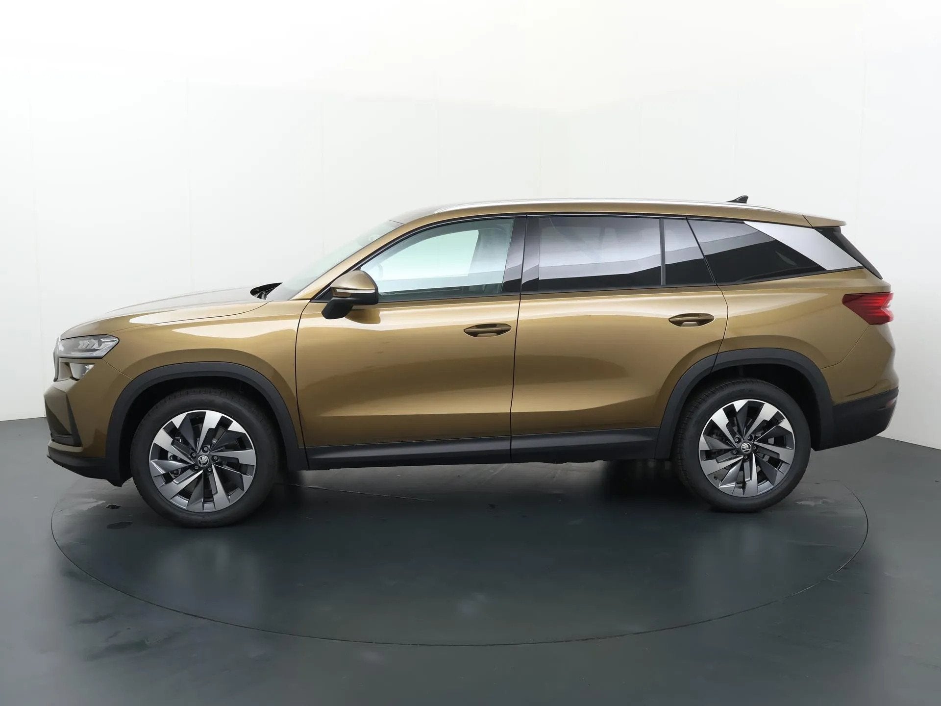Skoda Kodiaq Business Edition 1.5 TSI (bj 2025, automaat), Automatische klimaatregeling, Bedrijf, 1565 kg, Kodiaq