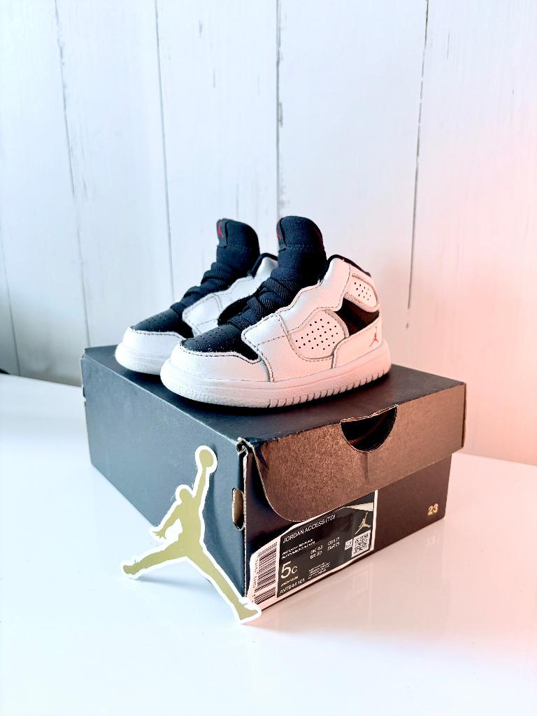 Nike Jordan Access - Maat 21, Schoentjes, Jongetje of Meisje, Ophalen of Verzenden, Zo goed als nieuw