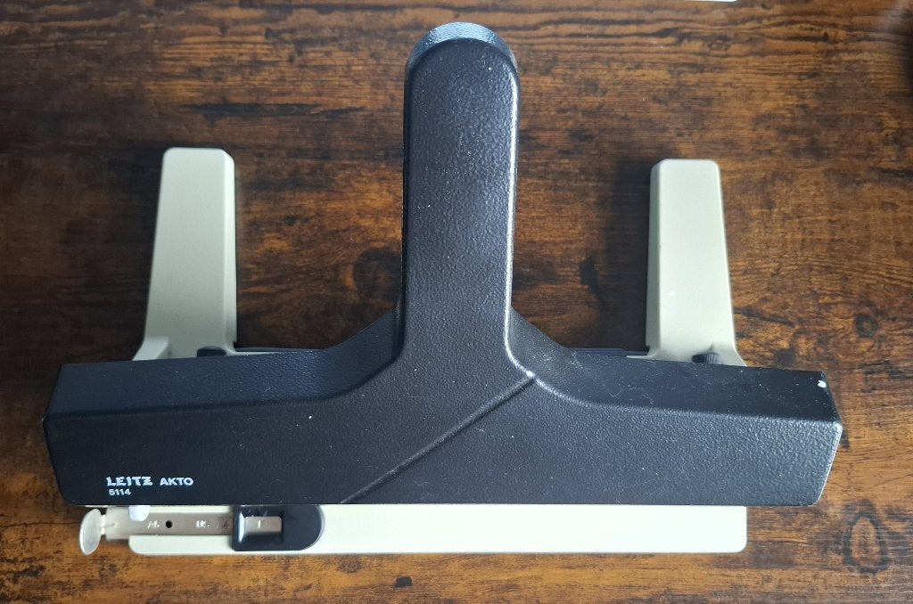 Perforator A4  Leitz, Diversen, Bureau-accessoires, Ophalen of Verzenden