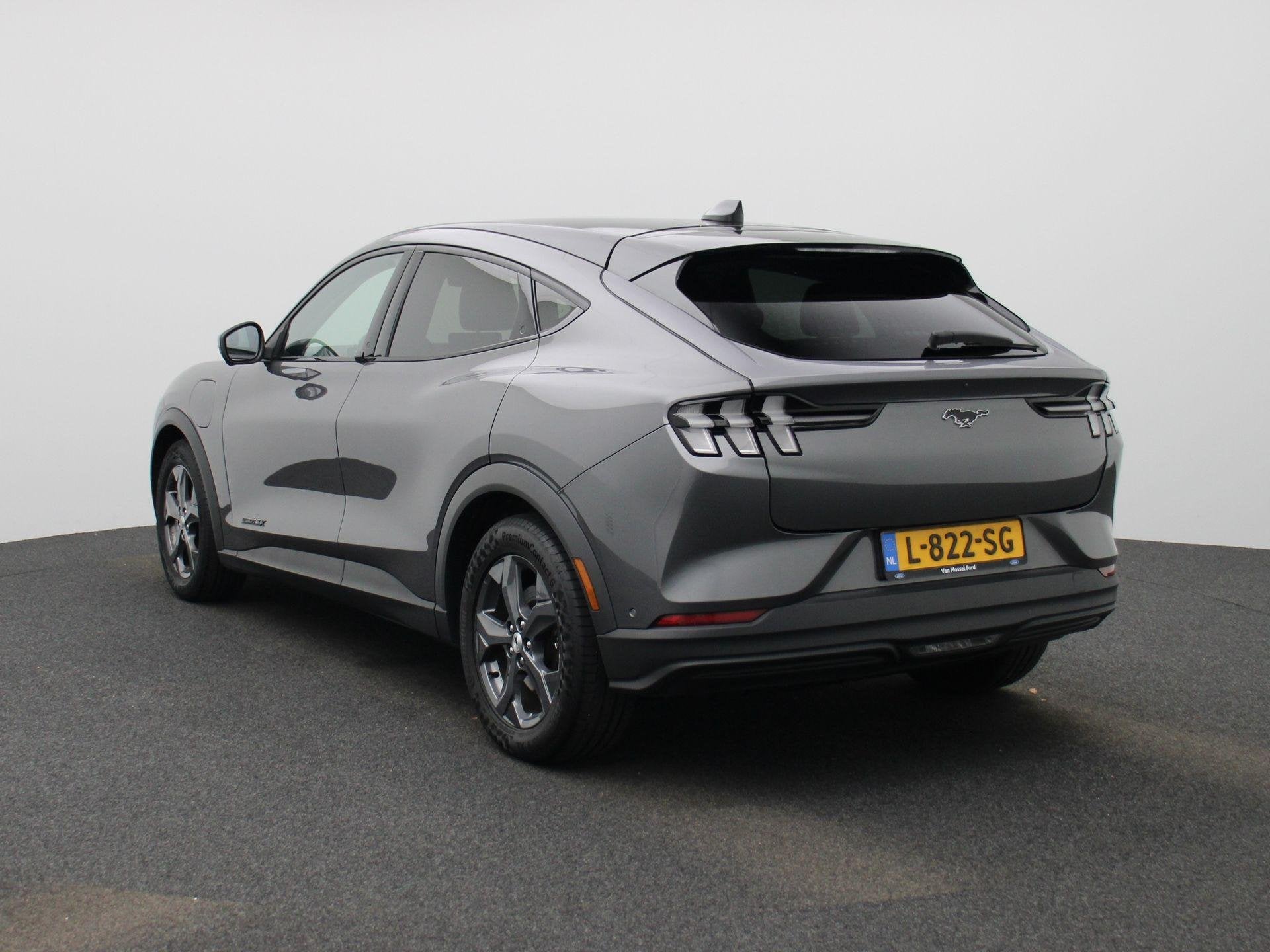 Ford Mustang Mach-E Extended Premium RWD 98 kWh Panorama dak, Auto's, Gebruikt, 750 kg, Origineel Nederlands, SUV of Terreinwagen