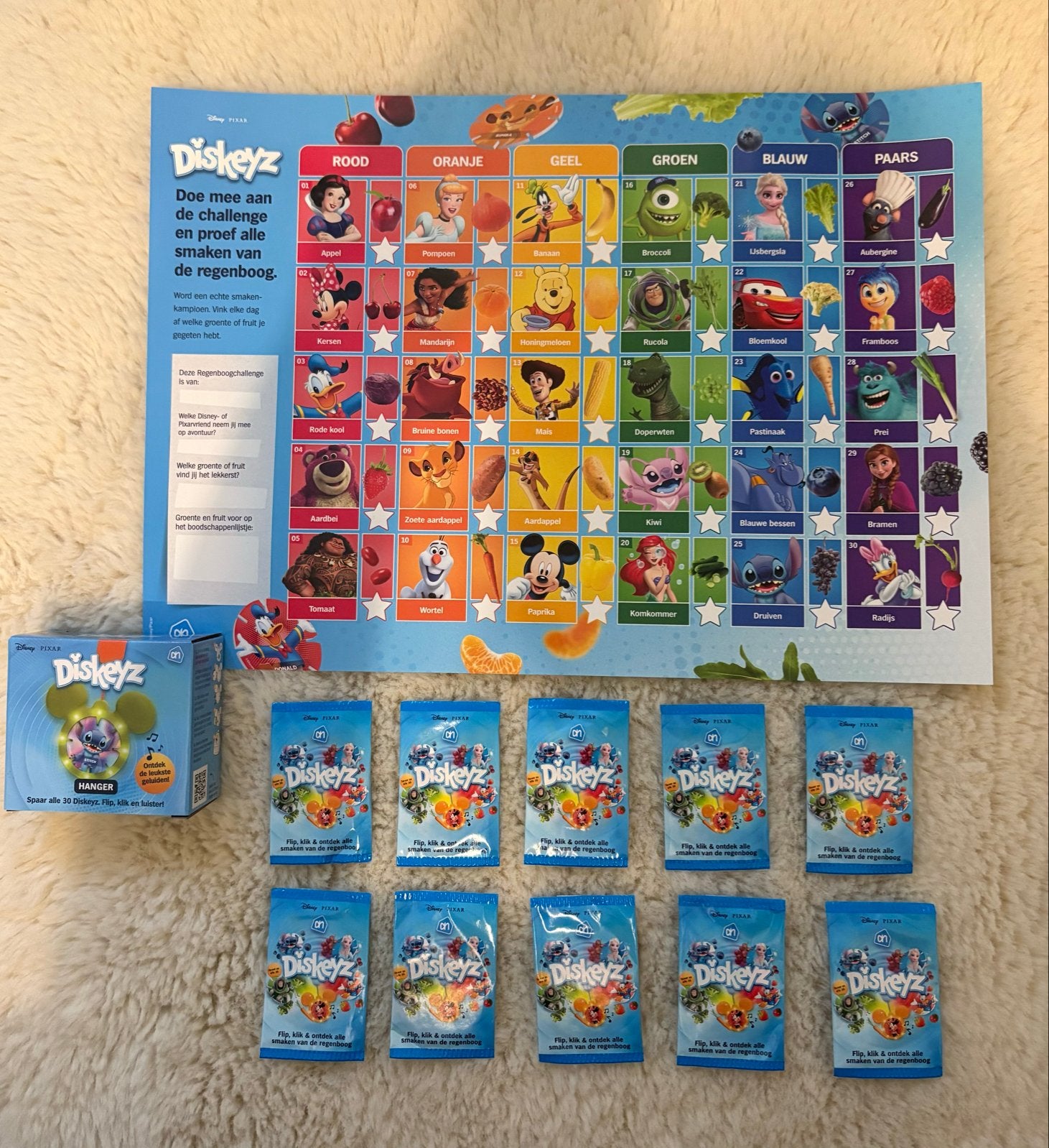 Disney Diskeyz set: poster, 10 zakjes en hanger, Ophalen of Verzenden, Overige figuren, Zo goed als nieuw, Overige typen