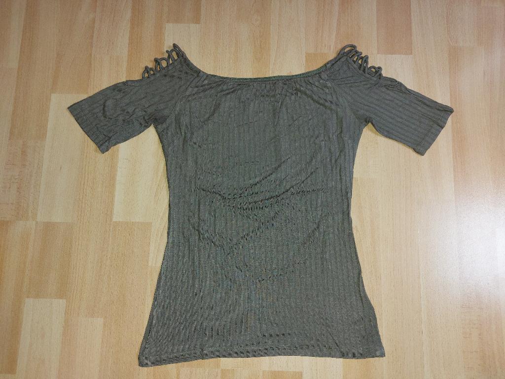 Groen t-shirt *Coolcat*, Maat 38/40 (M), Ophalen of Verzenden, Zo goed als nieuw, Coolcat