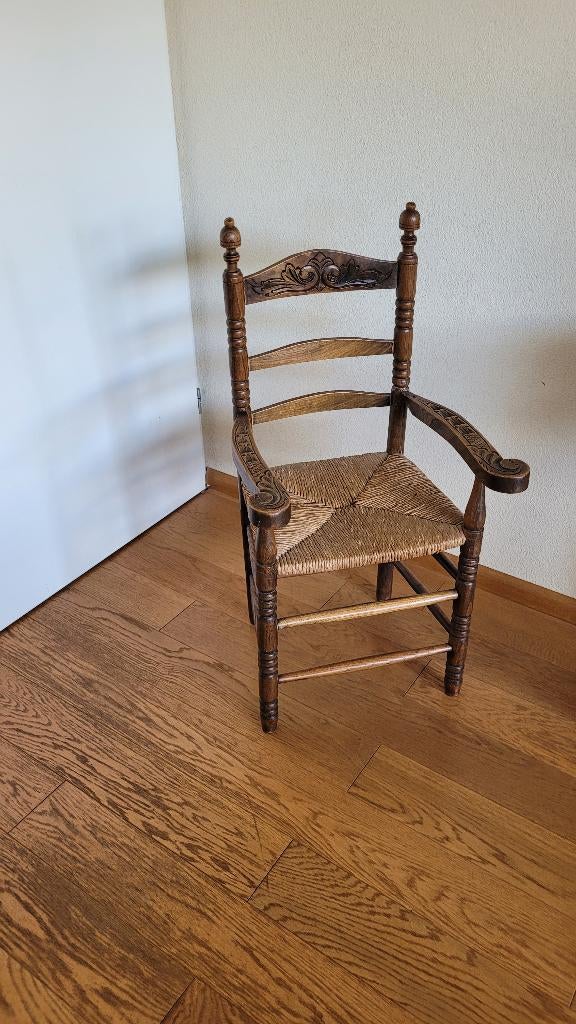 Aangeboden stoeltje met rieten zitting, Antiek en Kunst, Antiek | Meubels | Stoelen en Banken, Ophalen