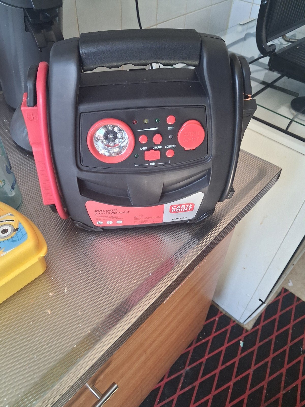 Jumpstarter met LED werklamp - Carpoint, Auto diversen, Jumpstarters, Ophalen