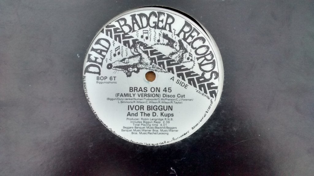Maxi single - Ivor Biggun and The D. Kups - Bras on 45, Ophalen of Verzenden, Zo goed als nieuw, Dance en House