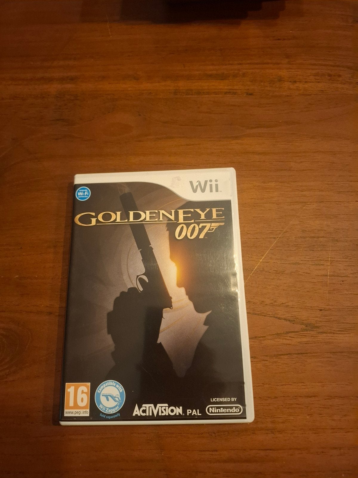 GoldenEye 007 voor Nintendo Wii, Shooter, Ophalen of Verzenden, Zo goed als nieuw, Eén computer
