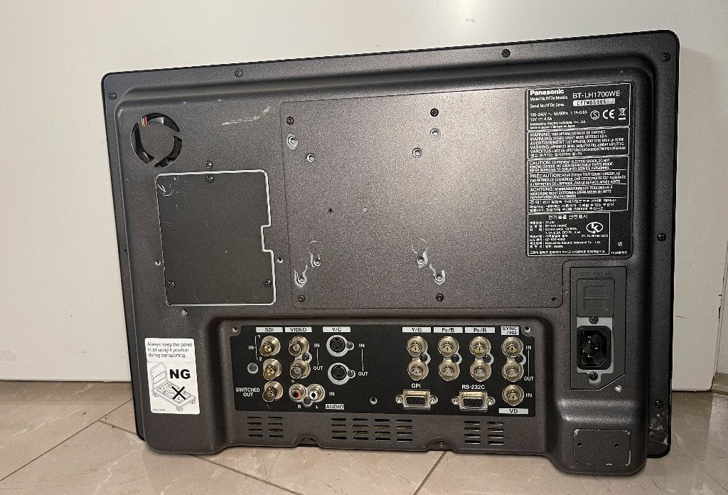 PANASONIC BT-LH1700WE professionele 17-inch LCD videomonitor, Computers en Software, Monitoren, Panasonic, N, Ophalen of Verzenden