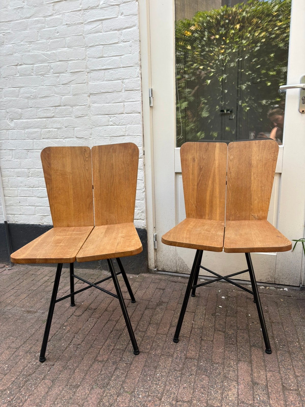 Luit van der Helm — set van 2 design eiken eetkamerstoelen, Huis en Inrichting, Ophalen, Zo goed als nieuw, Bruin, Hout
