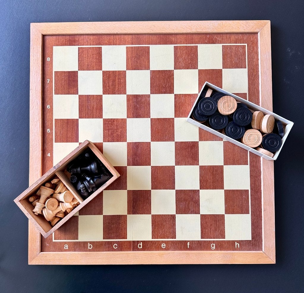 schaakbord en dambord met stukken, Een of twee spelers, Ophalen, Zo goed als nieuw