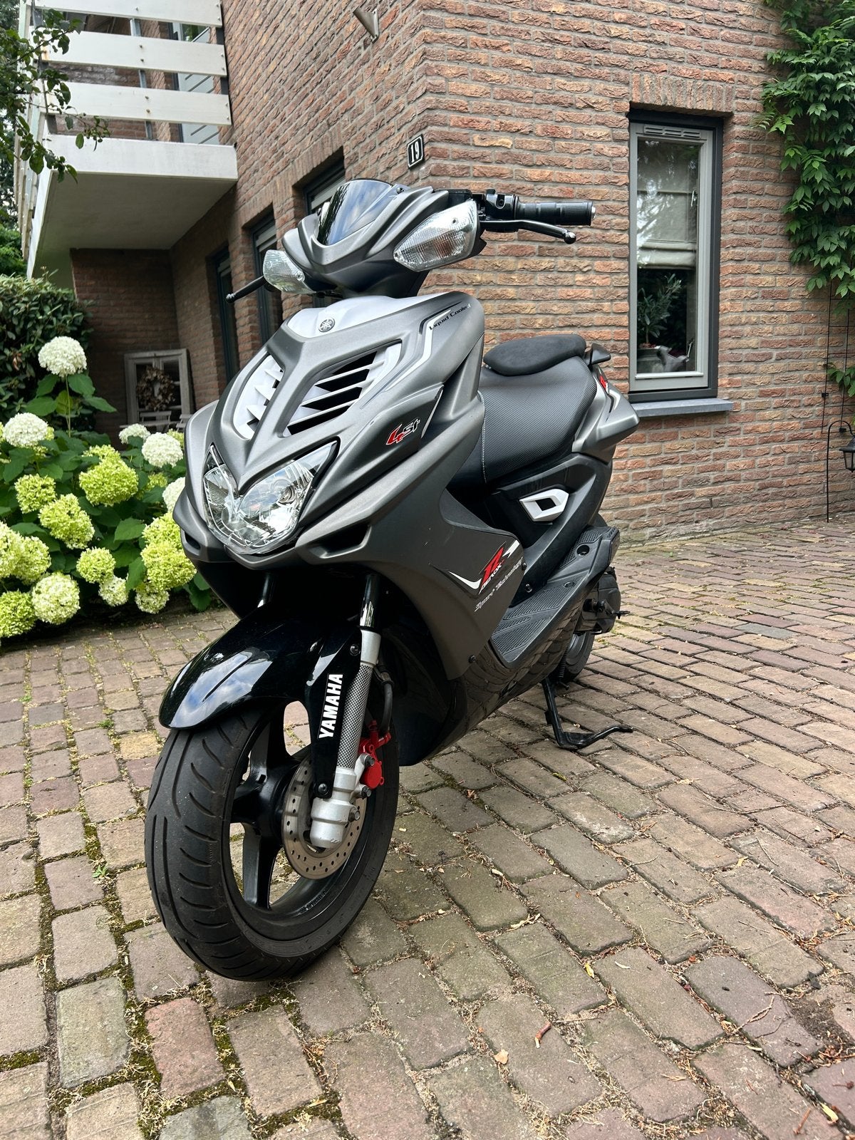 Yamaha Aerox r 4-takt scooter - Goede staat, Ophalen, Gebruikt, Maximaal 45 km/u, Benzine
