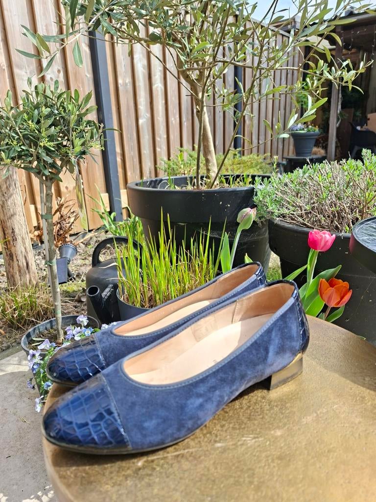 Mooie donkerblauwe HASSIA premium comfort maat 38,5(5,5), Ophalen of Verzenden, Zo goed als nieuw, Blauw, Instappers