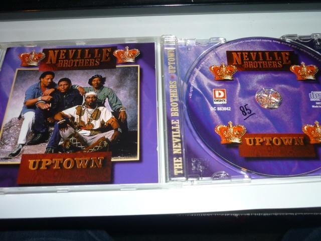 Neville Brothers de cd uptown, Verzenden