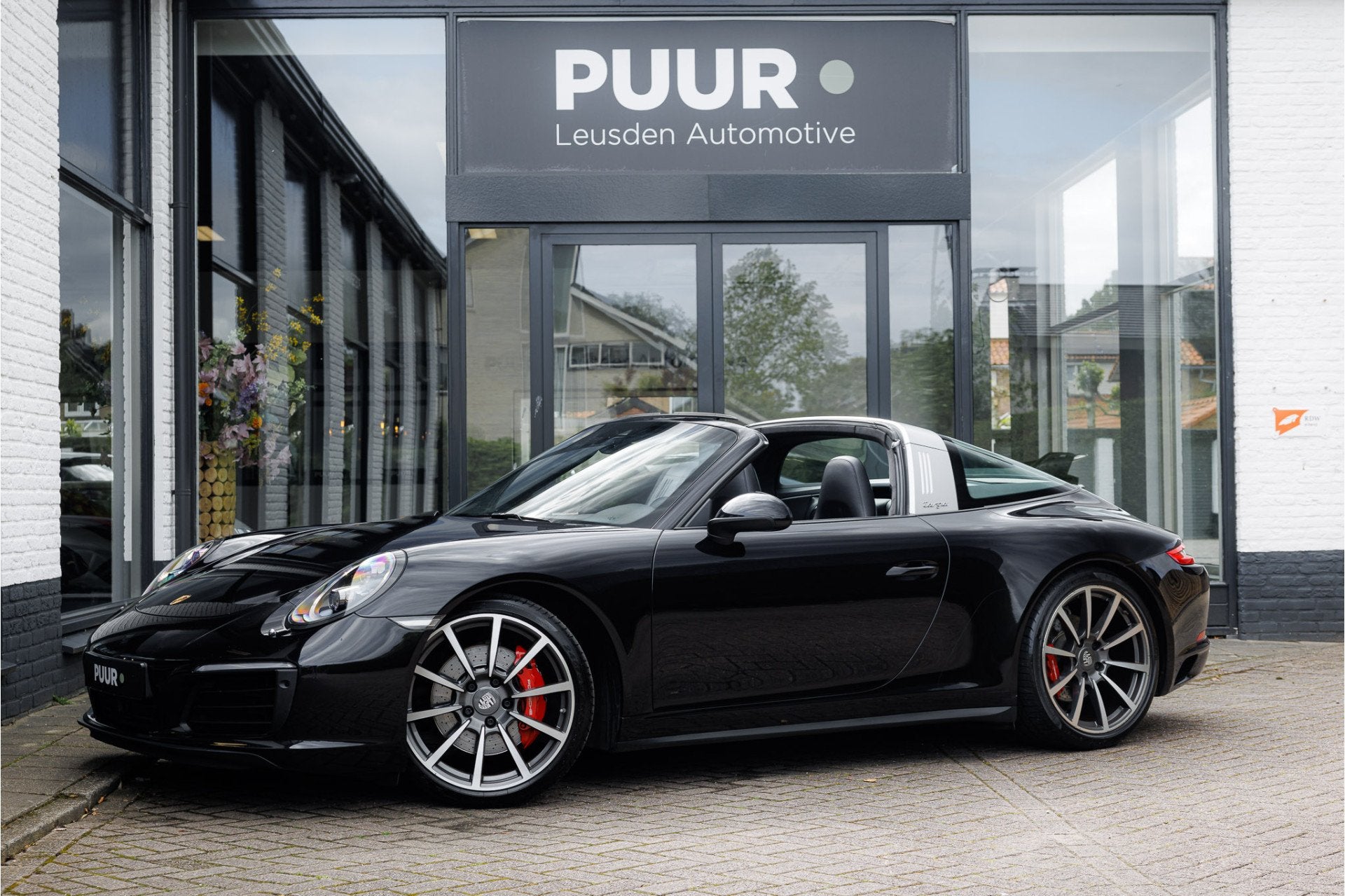 Porsche 911 3.0 Targa 4S Sport-Chrono Sportuitlaat - 18-zete, Auto's, Dealer onderhouden, Gebruikt, Cabriolet, 4 stoelen