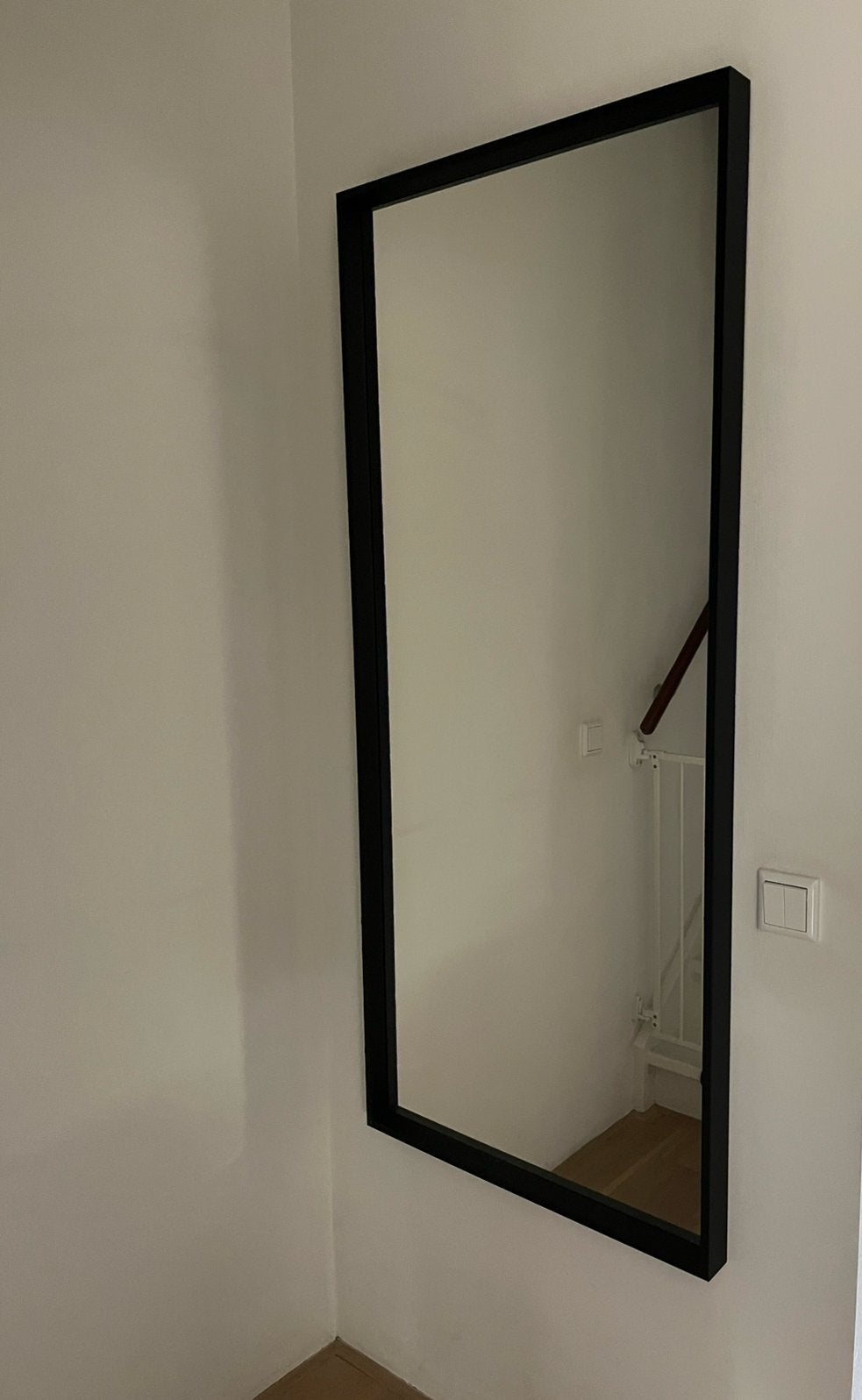 IKEA spiegel met zwarte lijst, Huis en Inrichting, Woonaccessoires | Spiegels, Ophalen, Zo goed als nieuw, 150 tot 200 cm, Rechthoekig