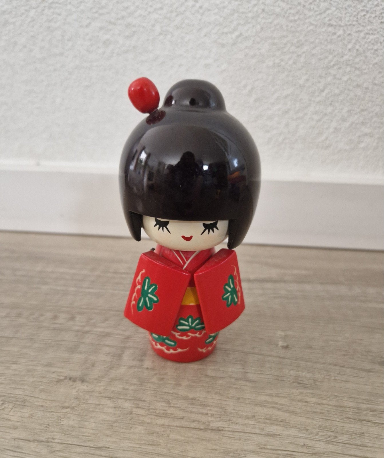 kokeshi Japanse houten pop rood gelukspoppetje, Ophalen of Verzenden
