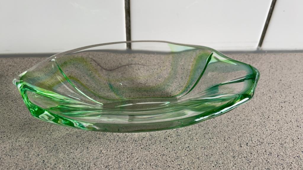 Murano glazen schaal Italië groen glas asbak, Ophalen of Verzenden, Zo goed als nieuw, Rond, Glas