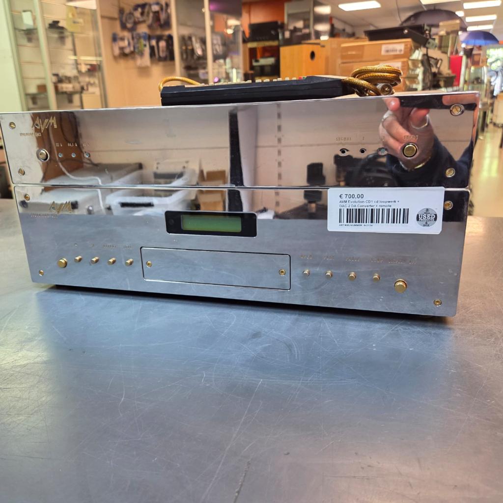 AVM Evolution CD1 cd loopwerk + DAC-2 DA Converter + remote, Audio, Tv en Foto, Flex Ltd., Zo goed als nieuw, https://flex.com/contact-us