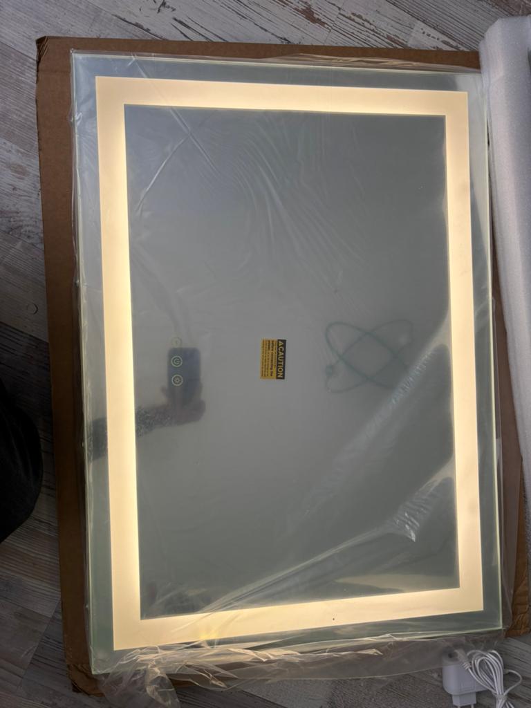 Nieuw LED Spiegel – Nieuw 70x50cm, Minder dan 50 cm, Nieuw, Ophalen of Verzenden, Minder dan 100 cm