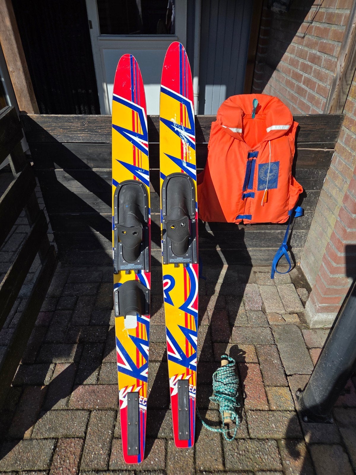 Waterski's met zwemvest en skitouw, Watersport en Boten, Waterski's, Gebruikt, Waterski's, Met zwemvest(en), 160 cm of meer