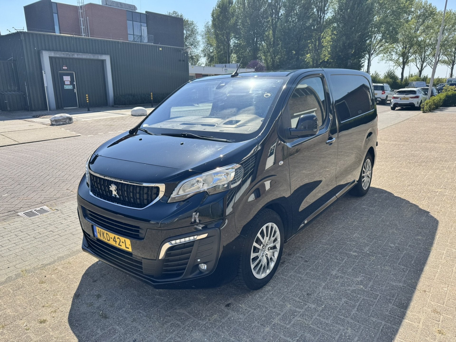 Peugeot Expert 2.0 BlueHDI 120 Compact Premium*Navigatie*Cam, Gebruikt, Euro 6, 4 cilinders, Origineel Nederlands