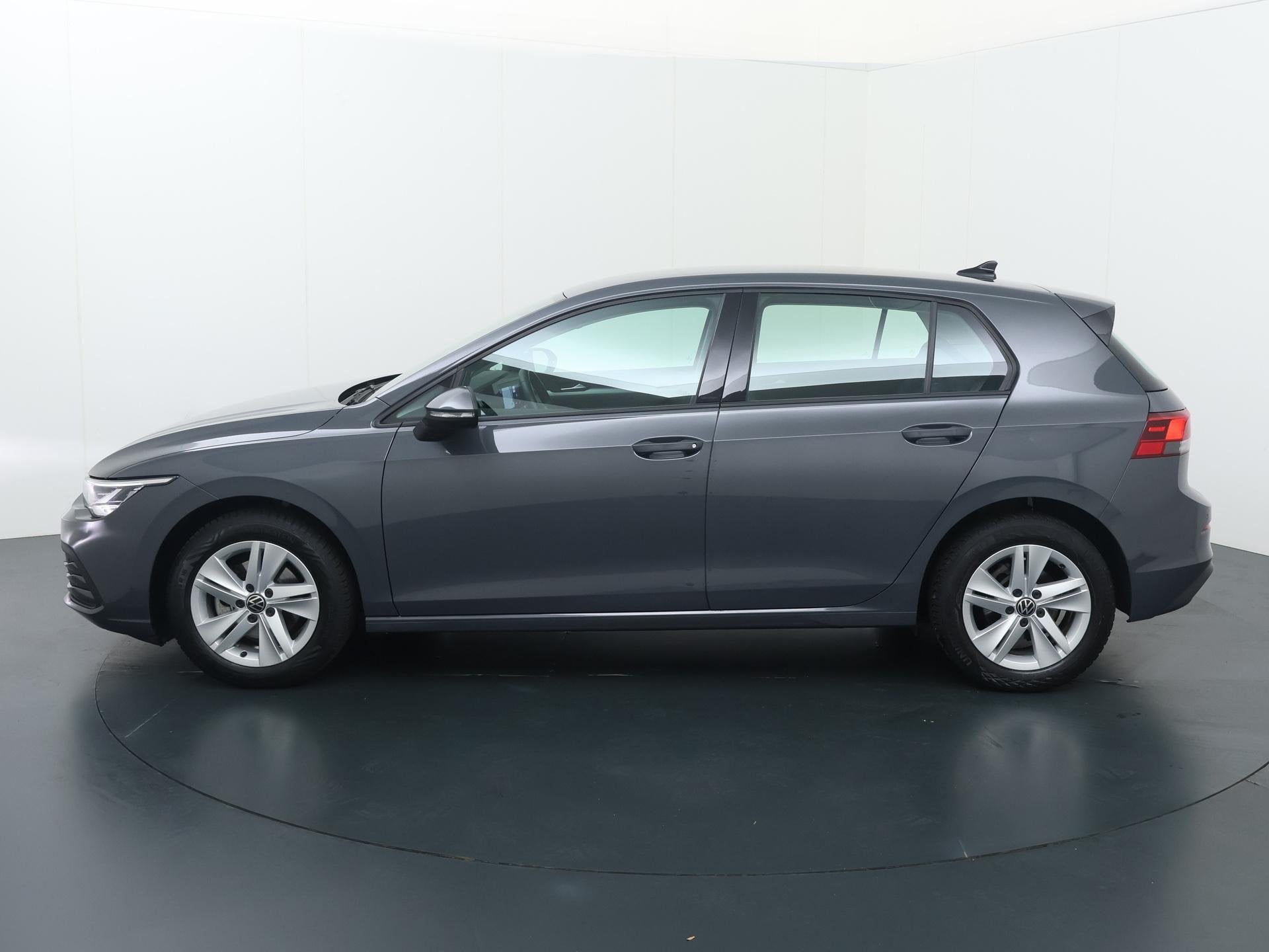 Volkswagen Golf 1.0 eTSI Life | 110 PK | Automaat | Achterui, Auto's, Volkswagen, 12 maanden, Stof, Gebruikt, 1204 kg