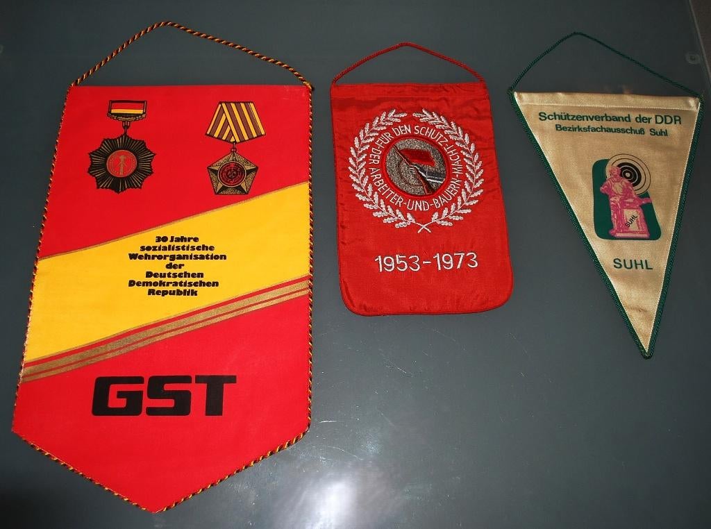 DDR Vaandel vlag 3 stuks Duitse Democratische Republiek, Antiek en Kunst, Ophalen of Verzenden