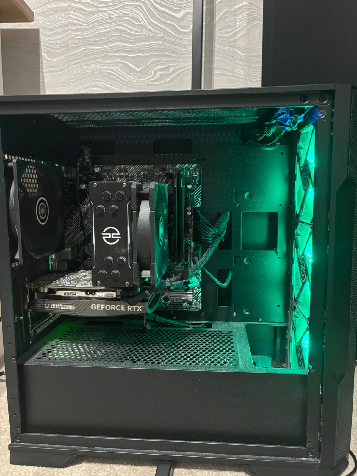 Gaming pc good specs 1,5 years old, Computers en Software, Desktop Pc's, Ophalen, Zo goed als nieuw, Gaming, SSD