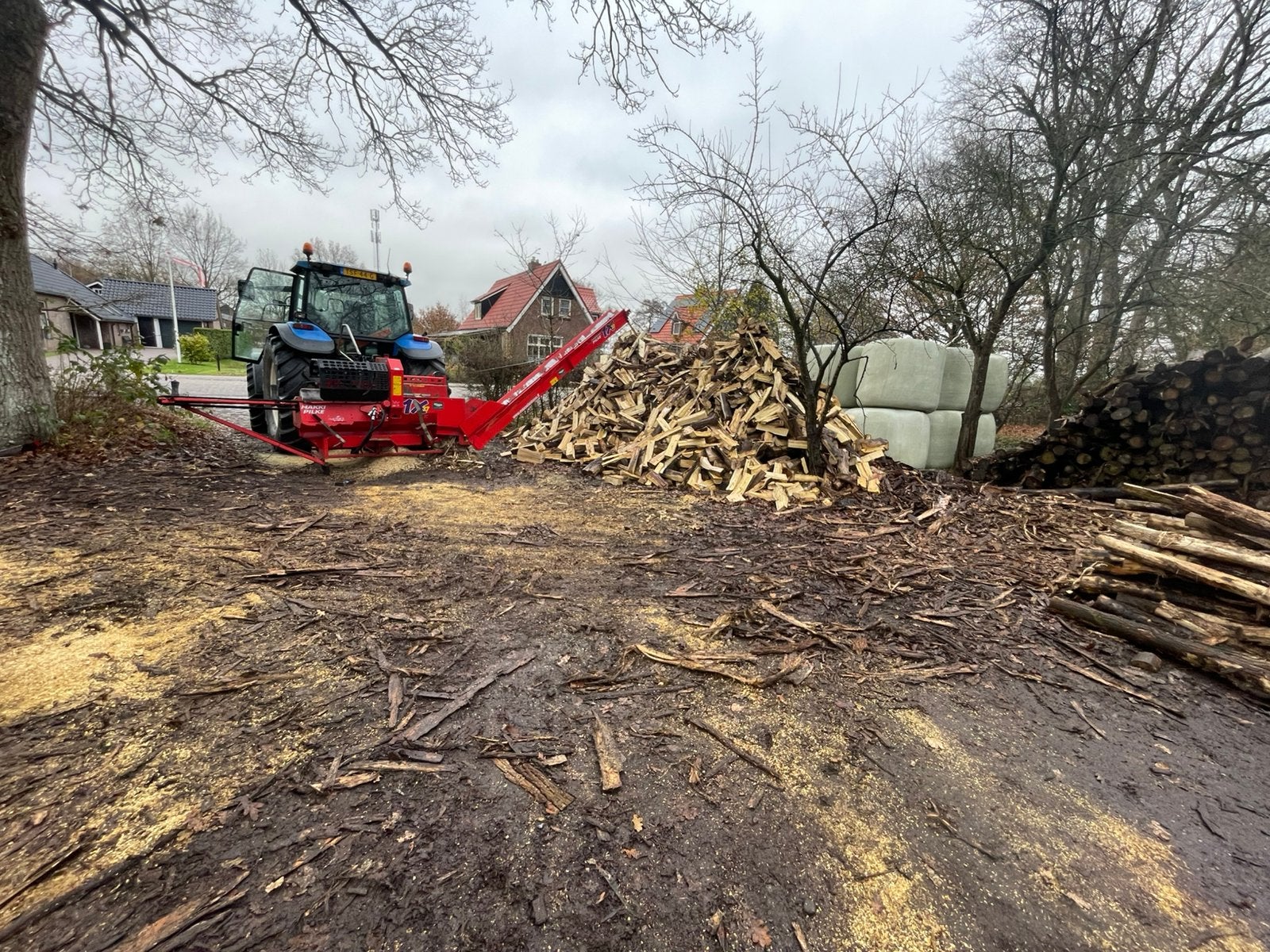 Te huur zaagkloofmachine, Ophalen of Verzenden, Liggend