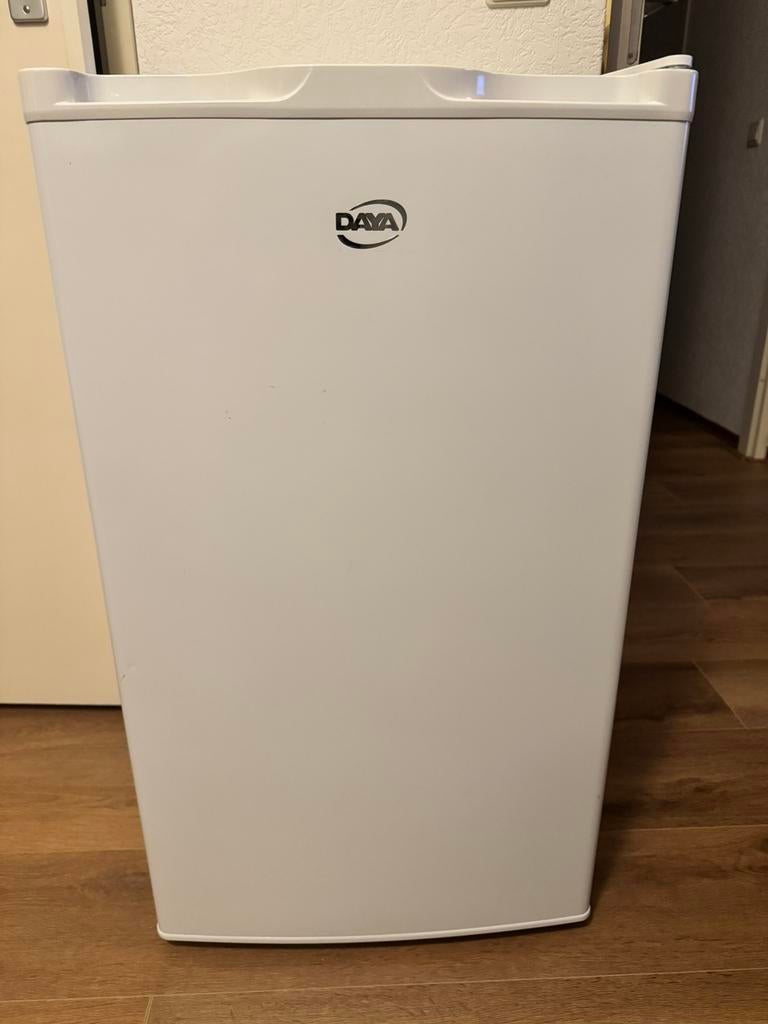 Daya Diepvrieskast - Zo goed als nieuw, compact formaat, Minder dan 85 cm, Minder dan 60 cm, Zo goed als nieuw, Vrijstaand