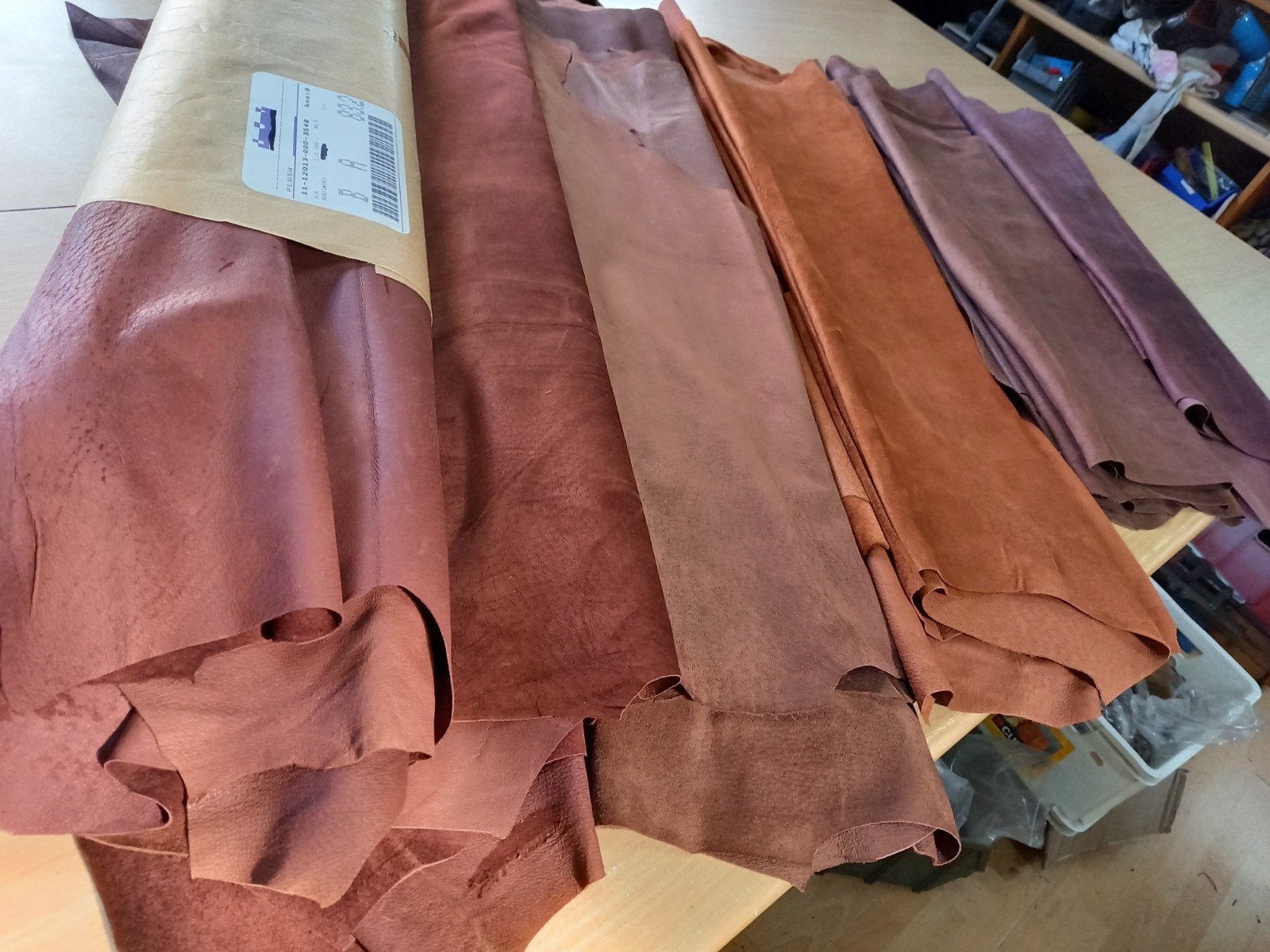Aanbieding, verschillende kleuren pigskin, AA KWALITEIT, Overige kleuren, Leer of Kunstleer, Nieuw, Ophalen of Verzenden