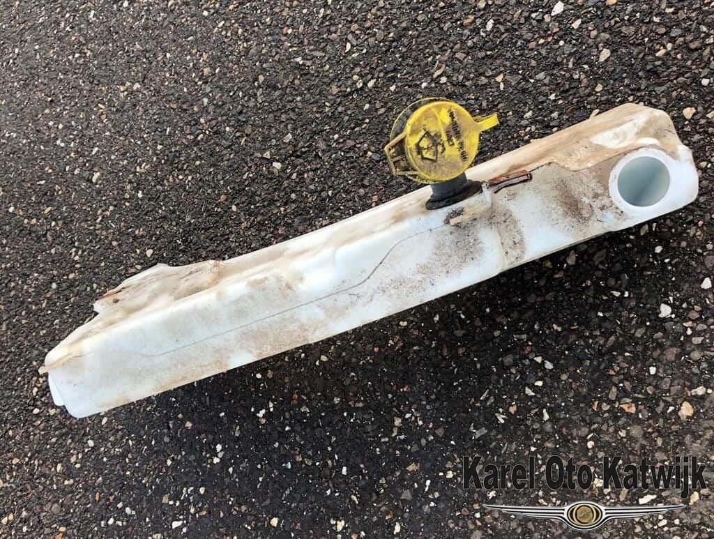 Ruitensproeier reservoir Jeep Cherokee XJ 1998-2000, -, -, Nieuw, Ophalen of Verzenden