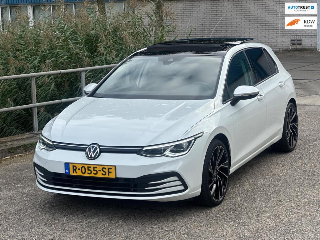 Volkswagen Golf eTSI Life Business!2022 Panodak!IQ-Light!Cam, Auto's, Gebruikt, Euro 6, Automatische klimaatregeling, Wit