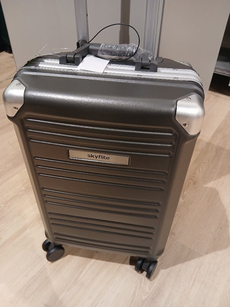 Cabine koffer Nieuw Skyflite kleur grijs, 50 tot 60 cm, Hard kunststof, Nieuw, 35 tot 45 cm